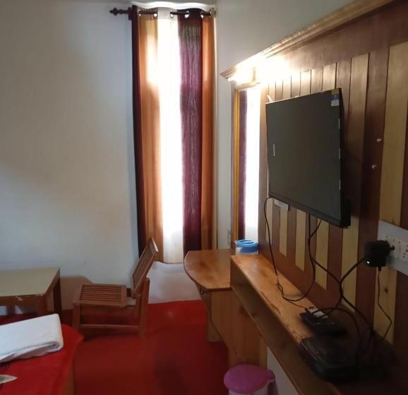 ホテル Canary Woods