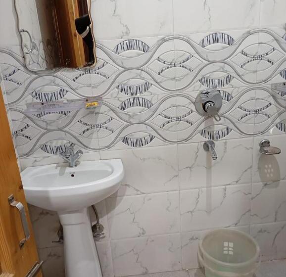 ホテル Canary Woods