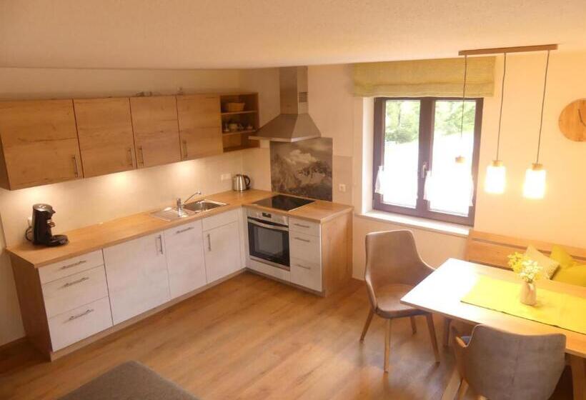 Hotelli Ferienwohnung Bei Hauber S