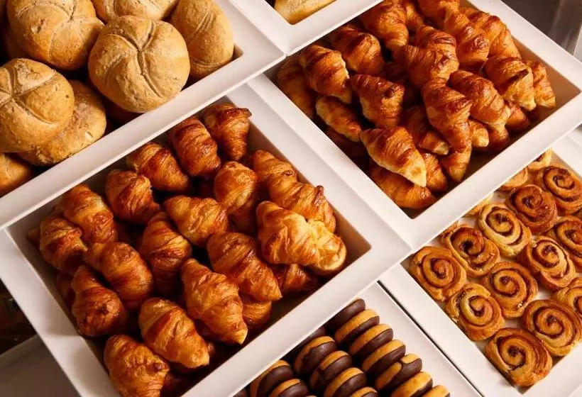 ホテル Holiday Inn Express Brussels   Airport, An Ihg