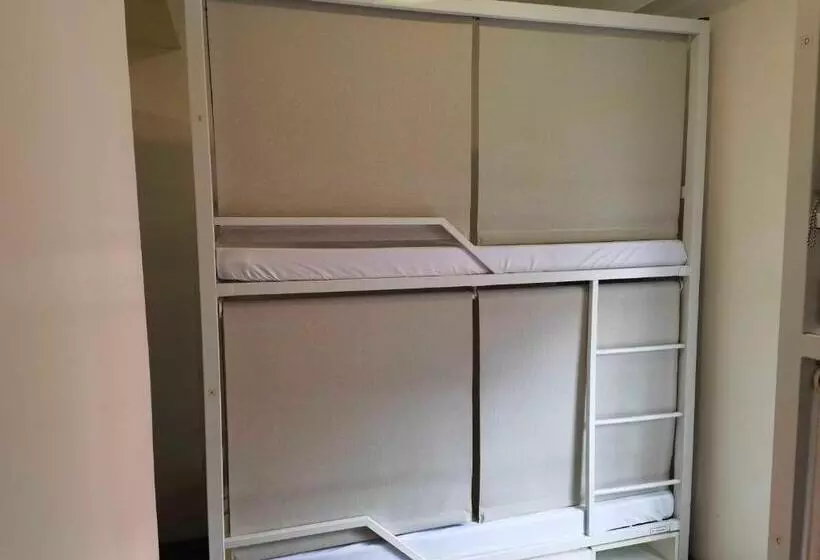 ホテル Spot On Hostel ,taguig Manila Formerly Mytown Hongkong