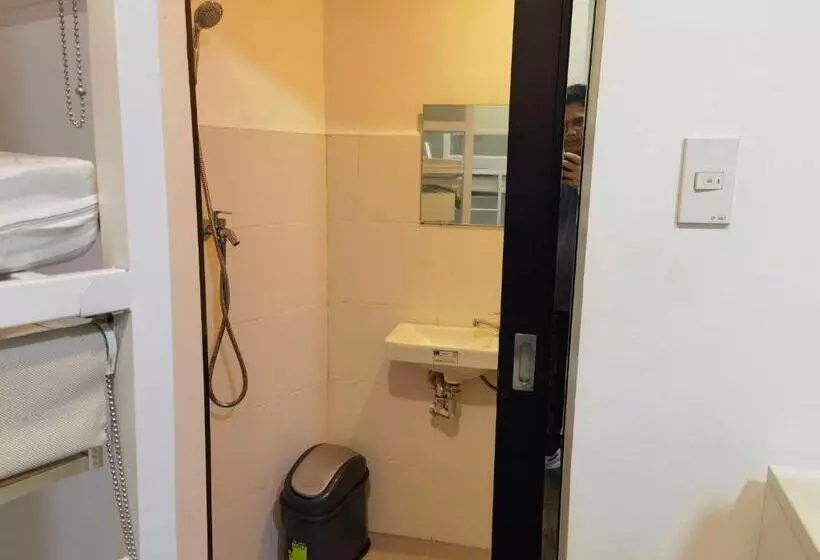 ホテル Spot On Hostel ,taguig Manila Formerly Mytown Hongkong