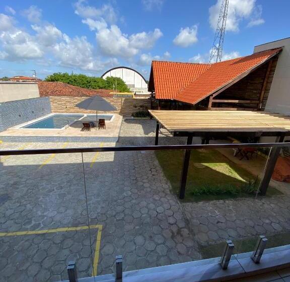 בית מלון כפרי Pousada Village