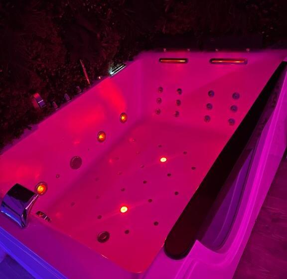 膳宿费 Suite Privative