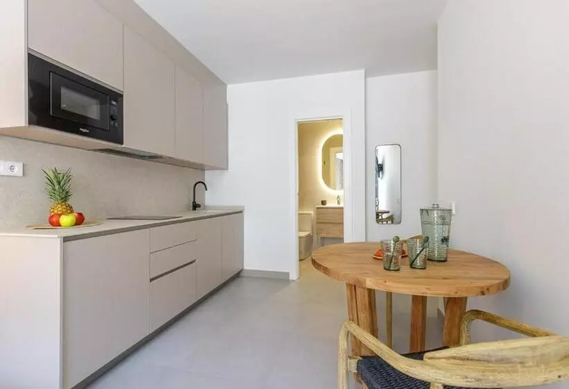 Cervantes Suites By Helo