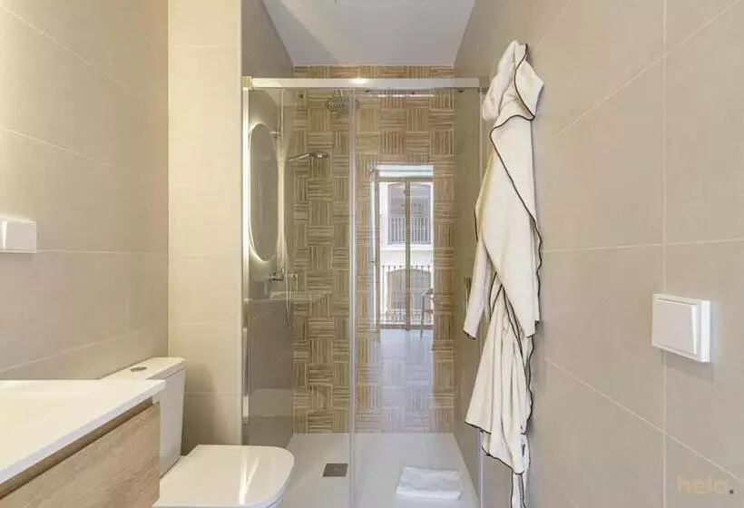 Cervantes Suites By Helo