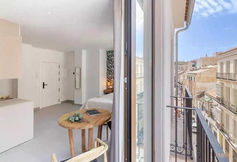 Cervantes Suites By Helo