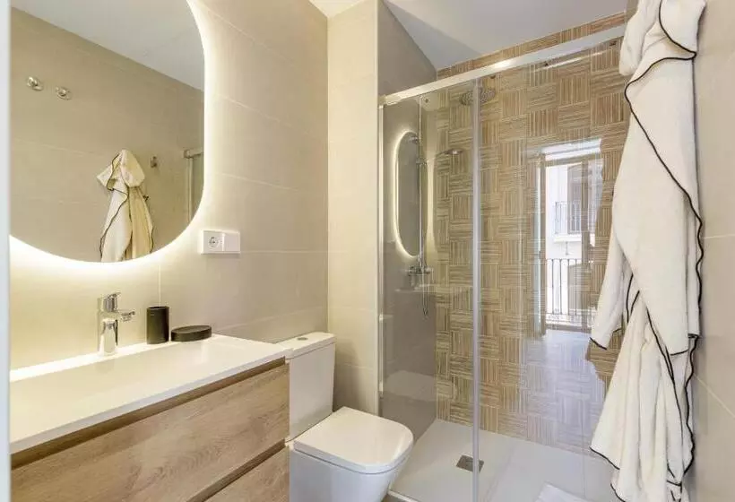 Cervantes Suites By Helo