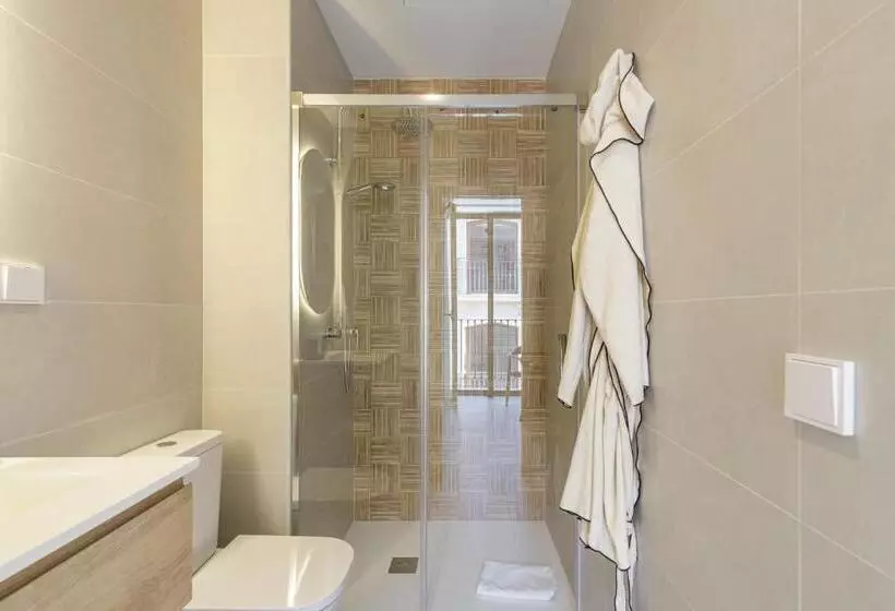 Cervantes Suites By Helo