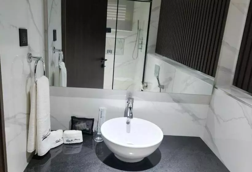 هتل Brickspoint Boutique Apart