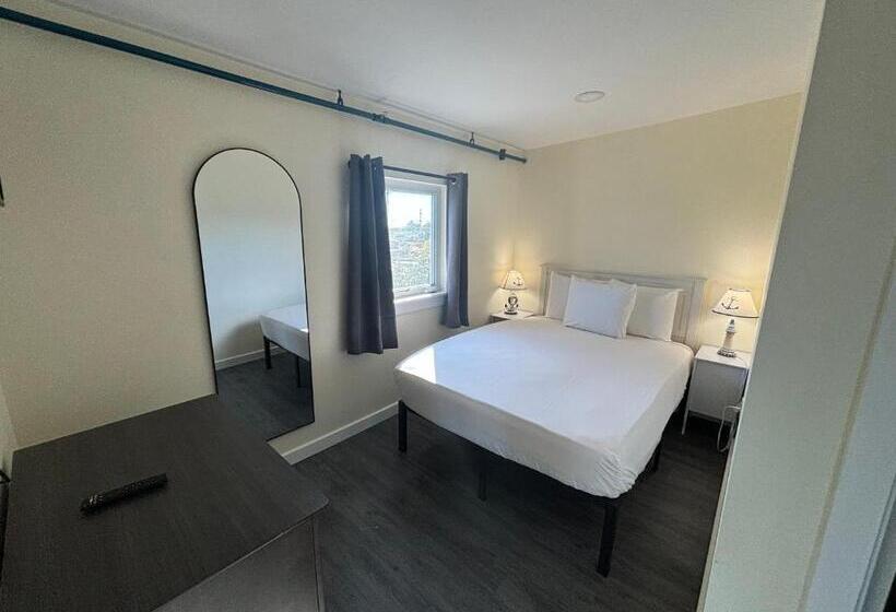 Отель Dock Street Inn