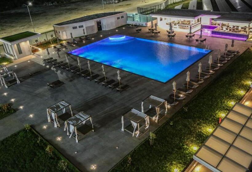 هتل Heliconia Park Lagos Luxury Apartments