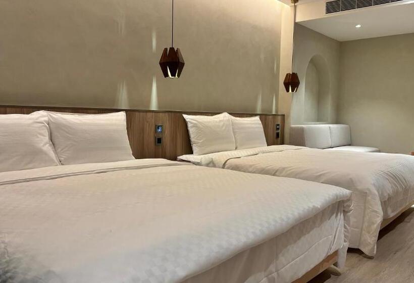 هتل Initial Tainan