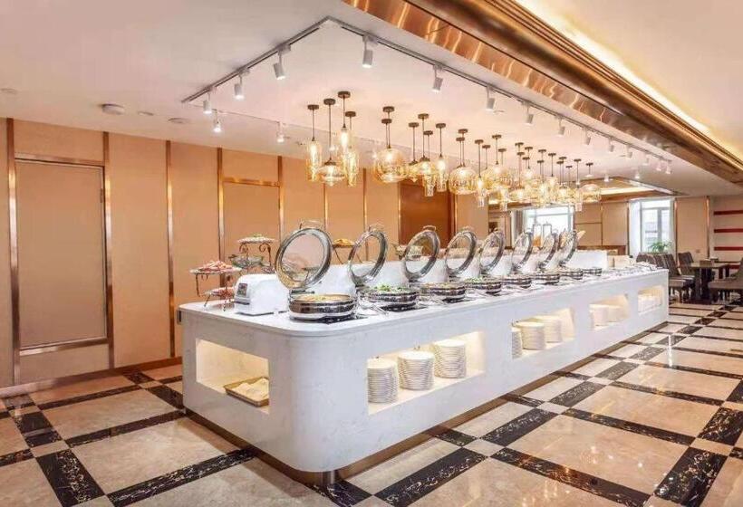 Hotel Madison High Speed Railway Station