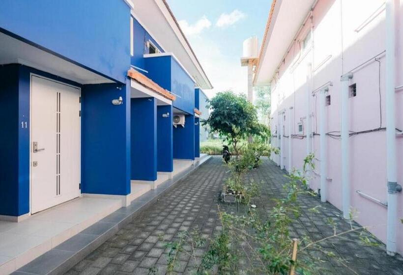 فندق Reddoorz @ Kawaii Apartment Jimbaran