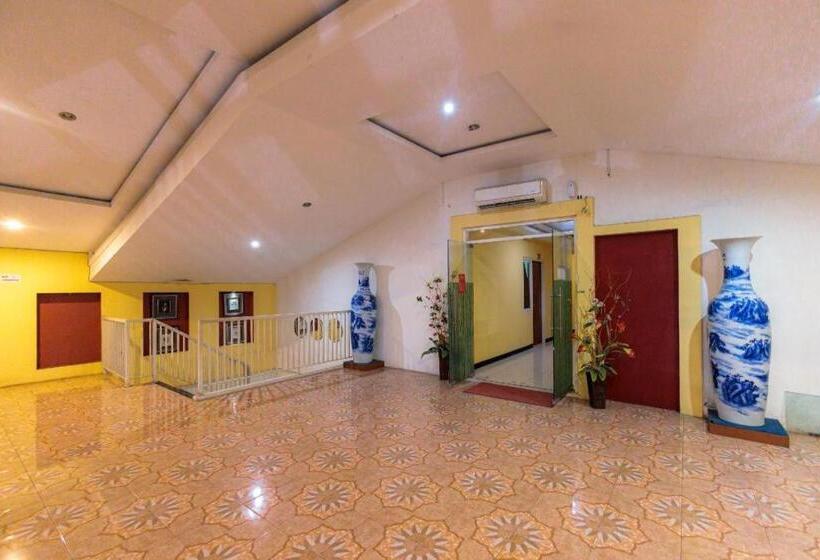 酒店 Reddoorz @ Kutisari Surabaya