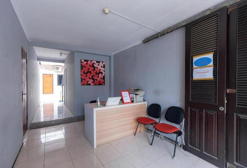 酒店 Reddoorz @ Osuko Residence Sukomanunggal Jaya