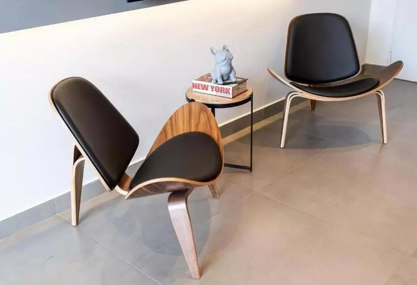 هتل Zt Coliving And