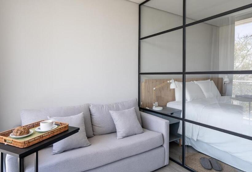 هتل Zt Coliving And