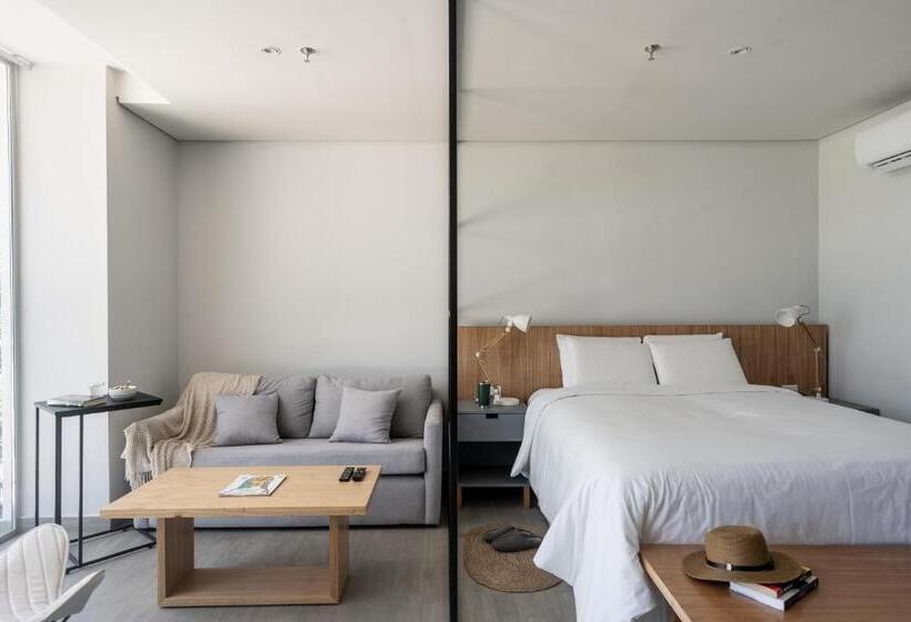 هتل Zt Coliving And