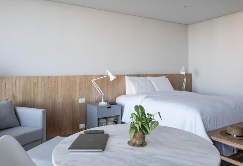 هتل Zt Coliving And