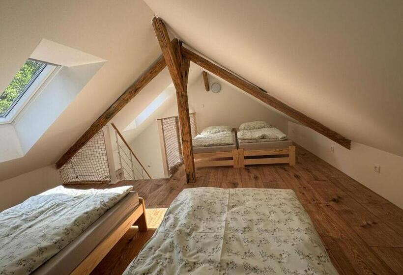 Tkalcovna U Zlatého Potoka