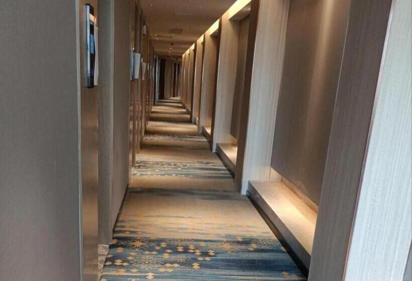 Vx Hotel Wuhan Optics Valley Yangjia Bay Metro Station