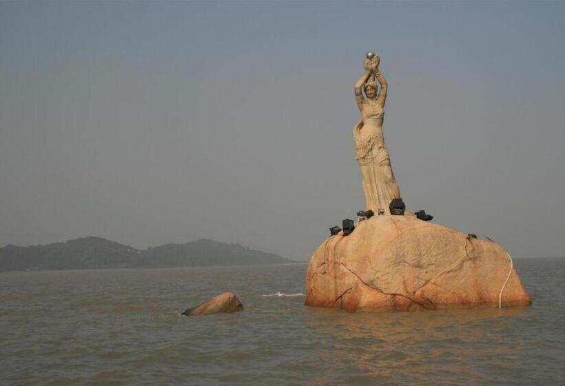 Catic Hotel Adjacent Buliding