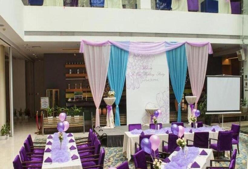 Catic Hotel Adjacent Buliding