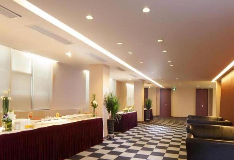 Catic Hotel Adjacent Buliding