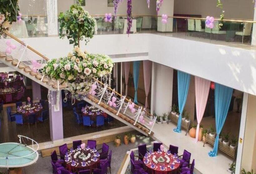 Catic Hotel Adjacent Buliding