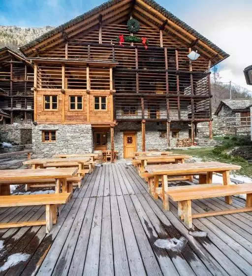 Hotelli Agriturismo Montana Fold