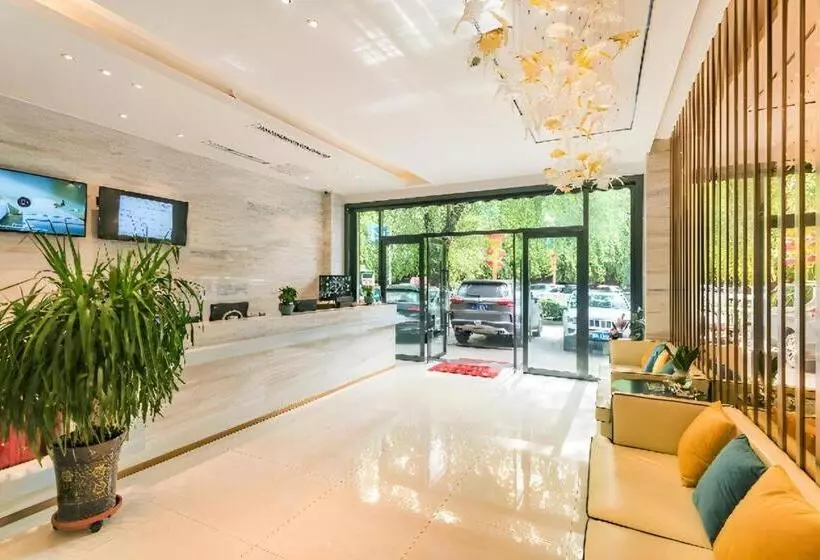 Hotelli City Comfort Inn Lhasa Potala Palace Scenic View