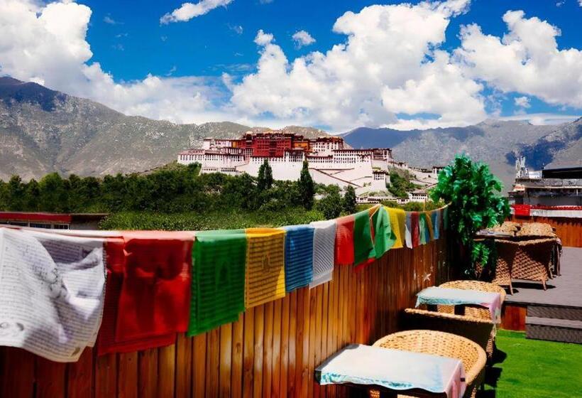 Отель City Comfort Inn Lhasa Potala Palace Scenic View