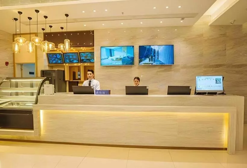 Hotelli City Comfort Inn Yangjiang High Tech Zone Pinggang