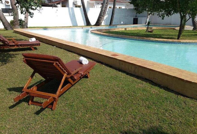 هتل Inhambane