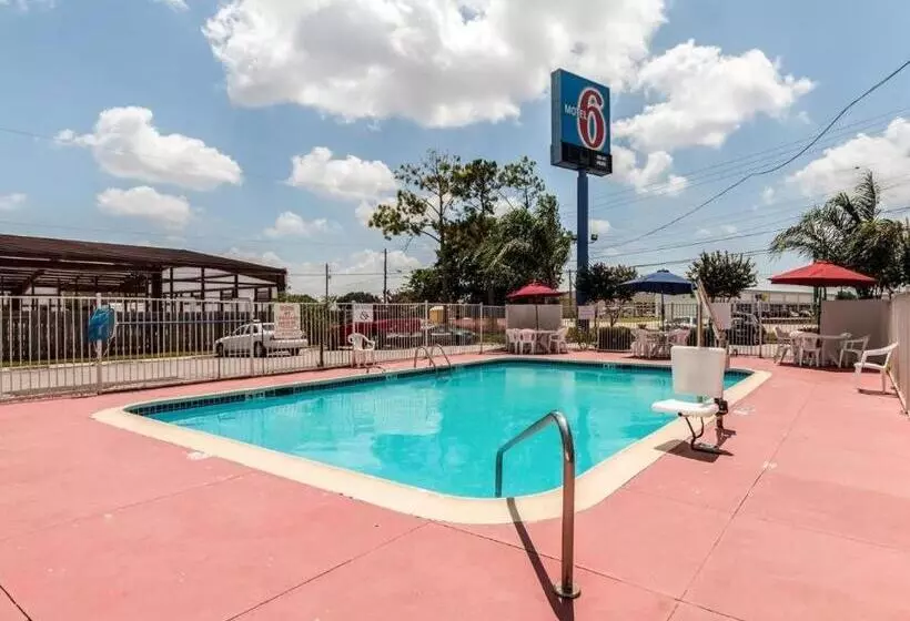 ホテル Quality Inn & Suites Victoria East