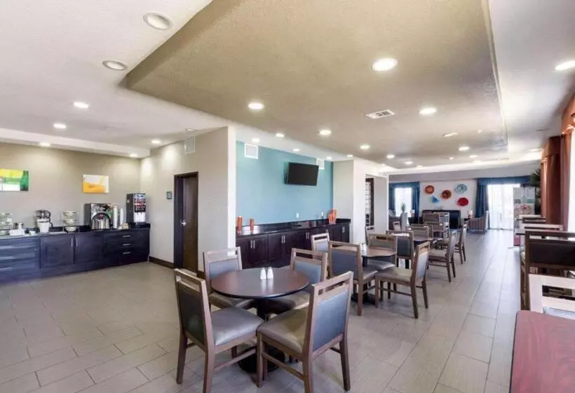 ホテル Quality Inn & Suites Victoria East