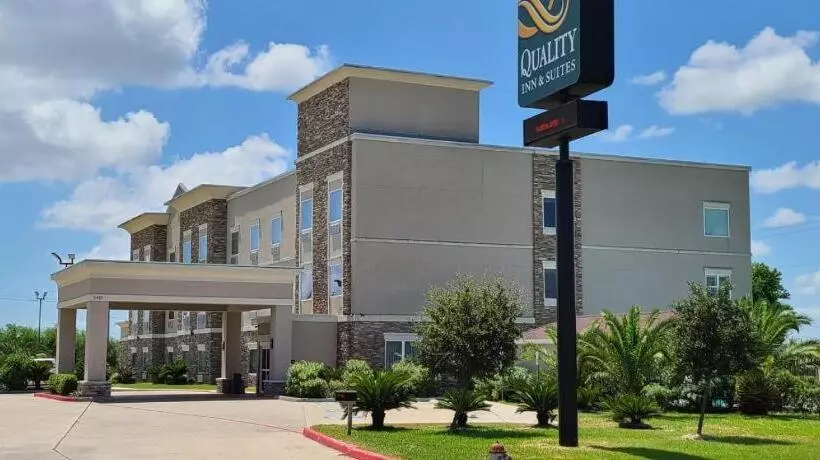 ホテル Quality Inn & Suites Victoria East
