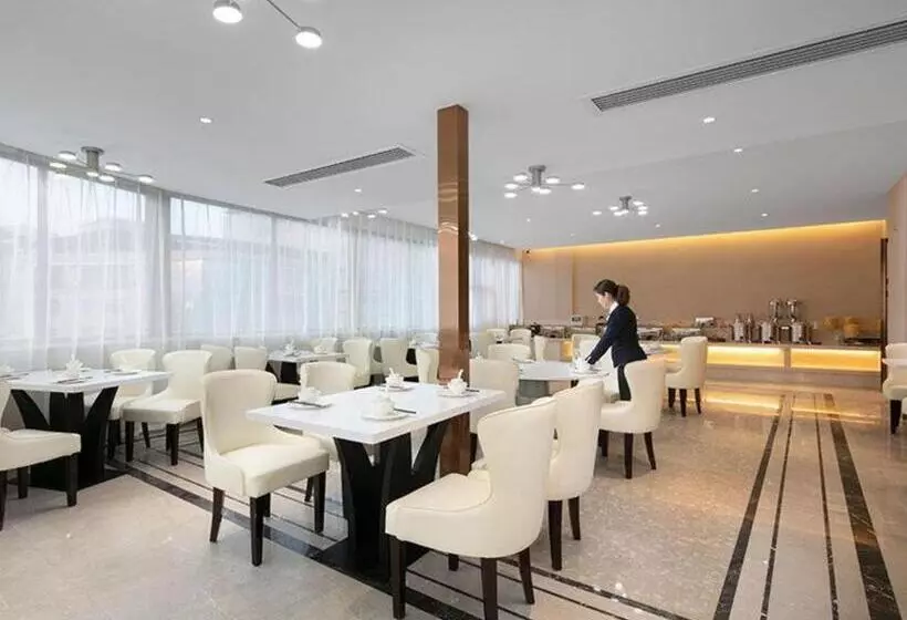 Vienna Hotel Yongzhou Dong An High Speed Railway Station