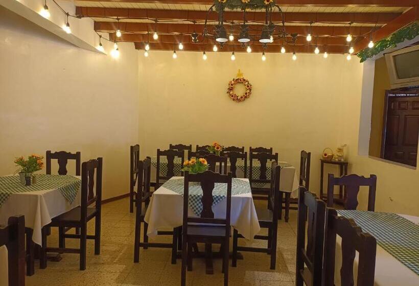 فندق Hostería Ruinas De Quinara