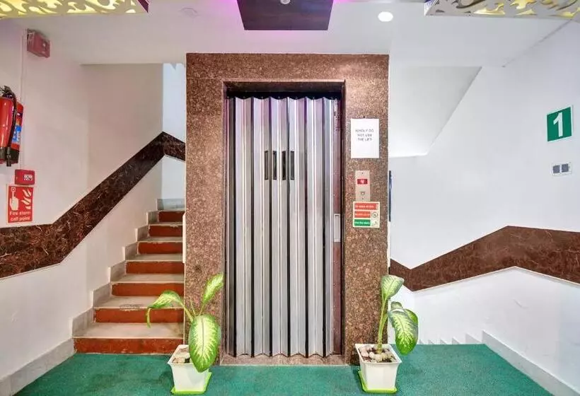 هتل Oyo Tower Shanavi Inn