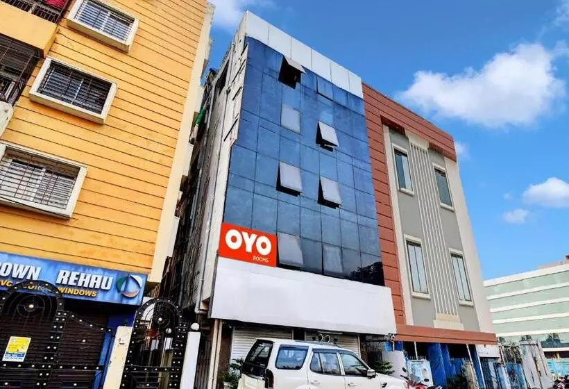 هتل Oyo Tower Shanavi Inn