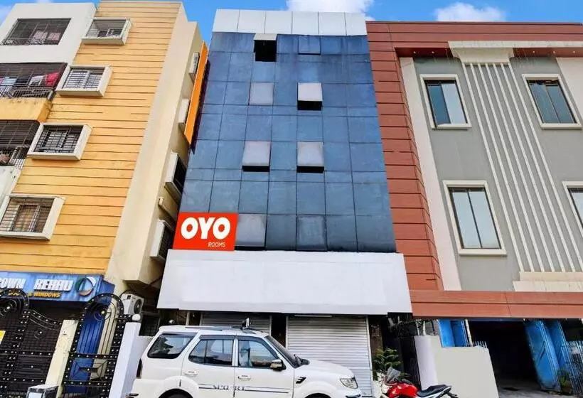هتل Oyo Tower Shanavi Inn