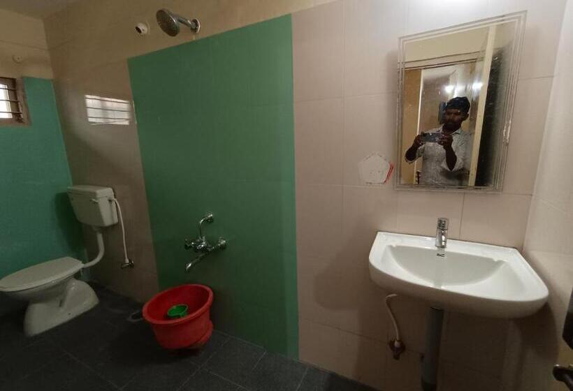 فندق Vishnu Residency