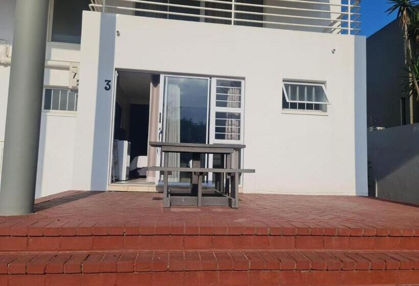 Пансион La Lucia Beach Villa