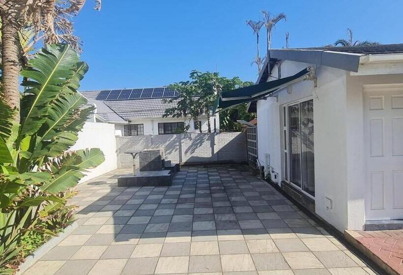 Пансион La Lucia Beach Villa