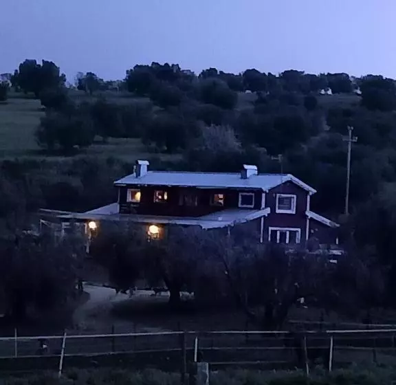 ペンション Red Cedar Ranch