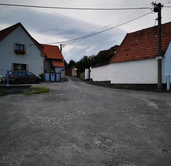 旅馆 Chalupa Komušín