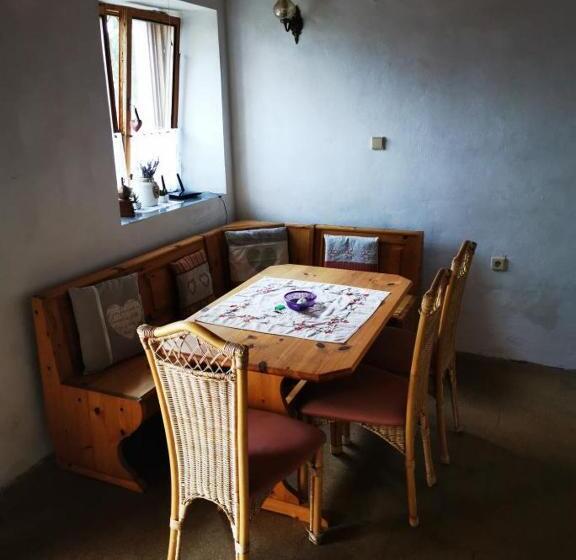 旅馆 Chalupa Komušín